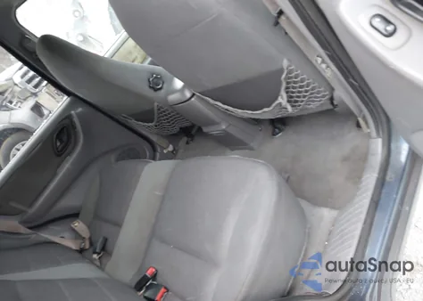 2001 Ford Escape Xlt from USA, damaged, VIN 1FMYU03121KC55875